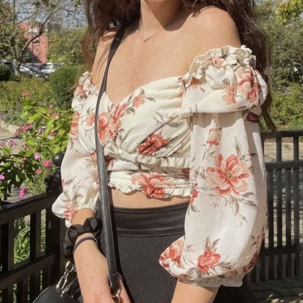 Privy Floral Off-Shoulder Crop Top - Cream and Pink